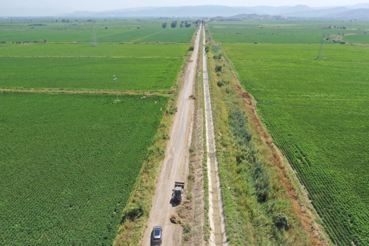 AYDIN BÜYÜKŞEHİR'DEN SÖKE’NİN DÖRT BİR YANINDA YOL YAPIM ÇALIŞMA