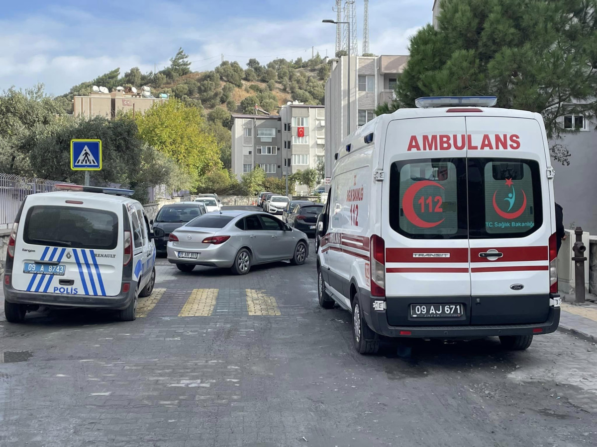 Emekli özel harekat polisi evinde ölü bulundu